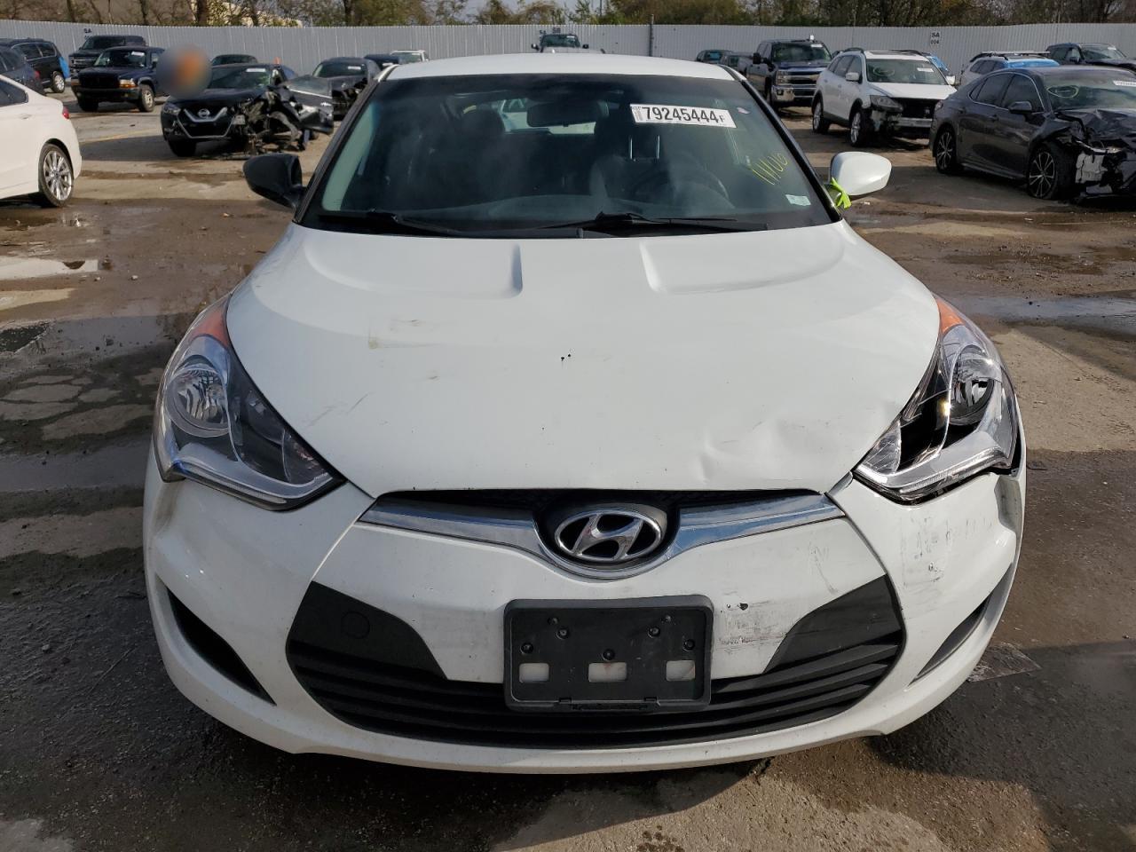 2016 Hyundai Veloster - Image 5