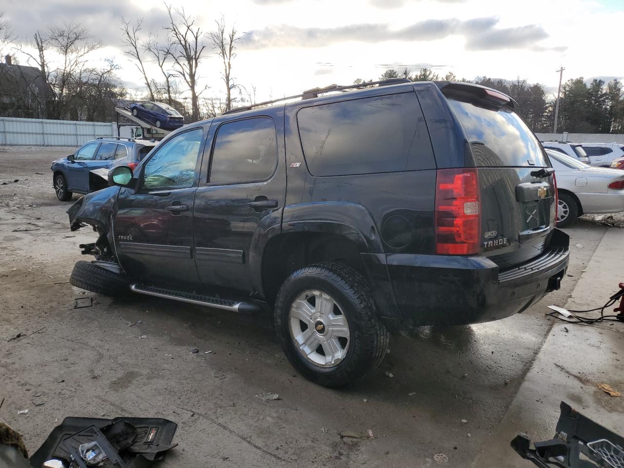 2010 Chevrolet Tahoe - Image 2