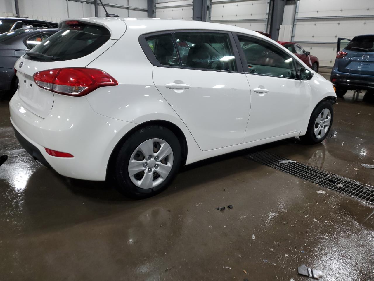 2017 Kia Forte - Image 3