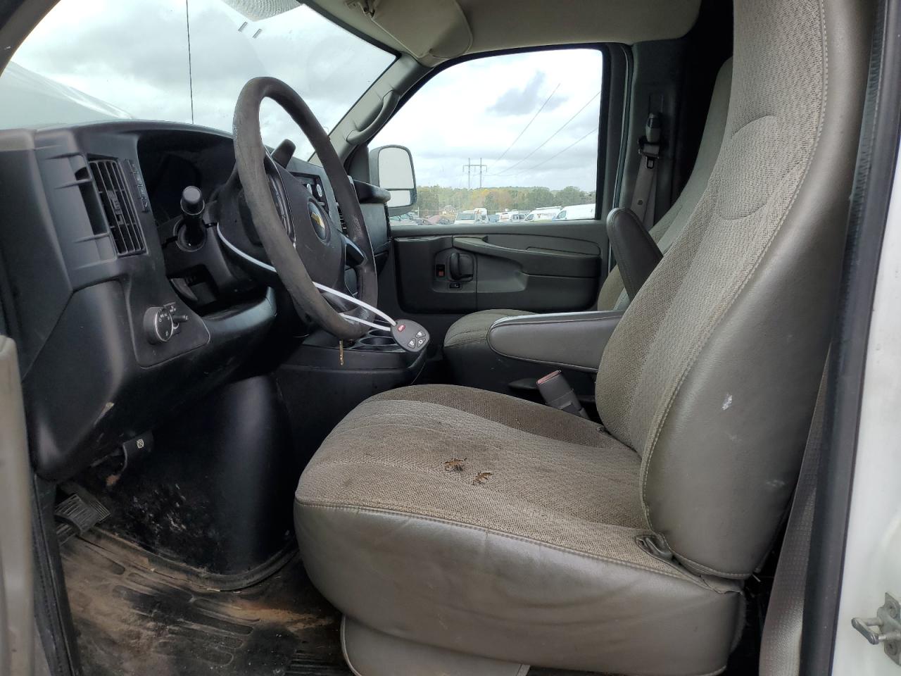 2013 Chevrolet Express - Image 7