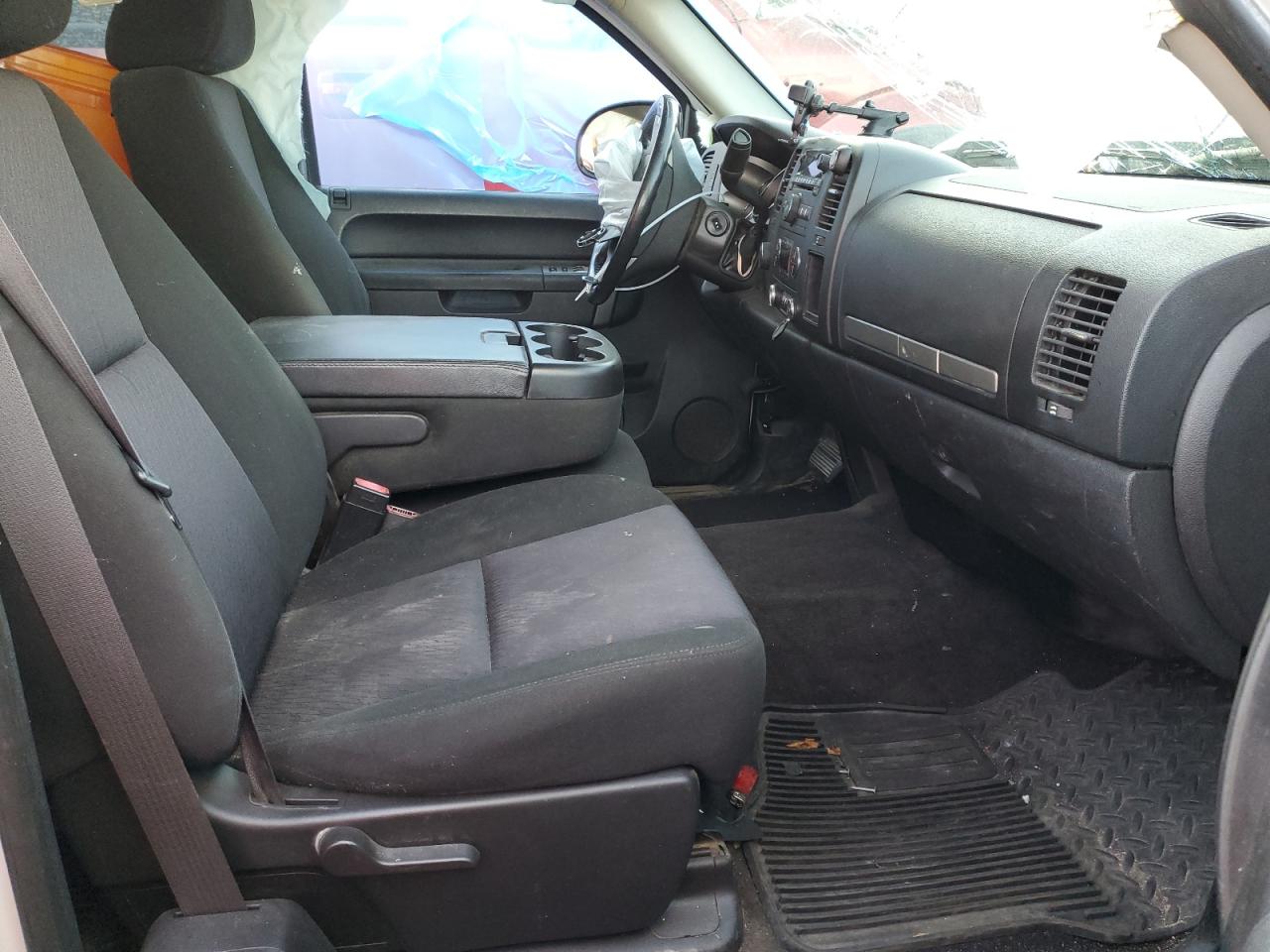 2011 Chevrolet Silverado - Image 7