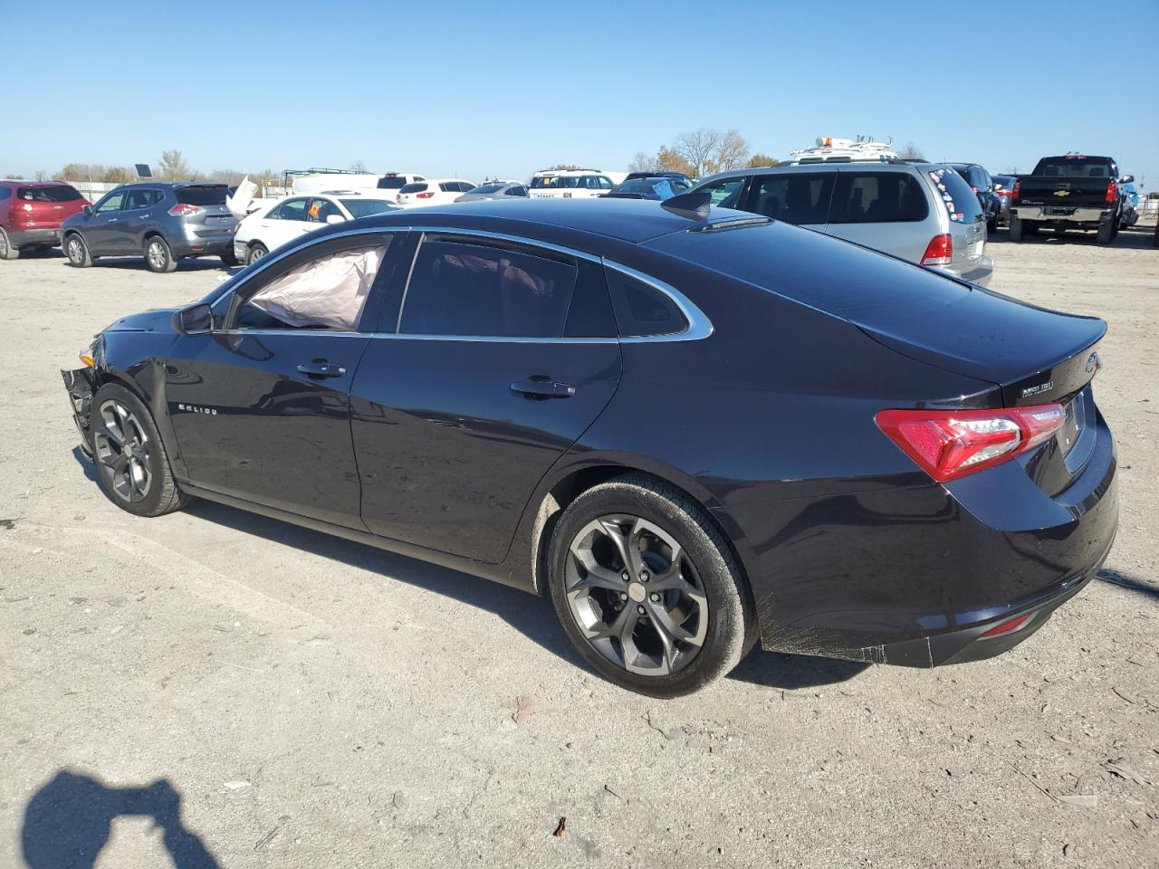 2022 Chevrolet Malibu - Image 2