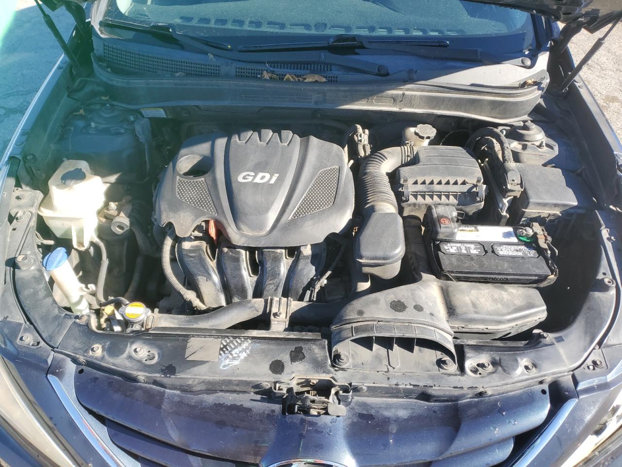 2012 Hyundai Sonata - Image 11