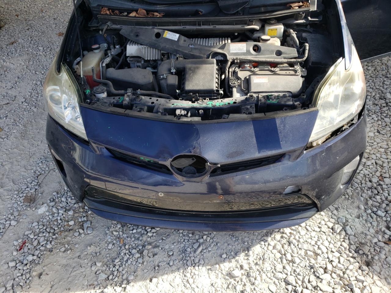 2015 Toyota Prius - Image 12