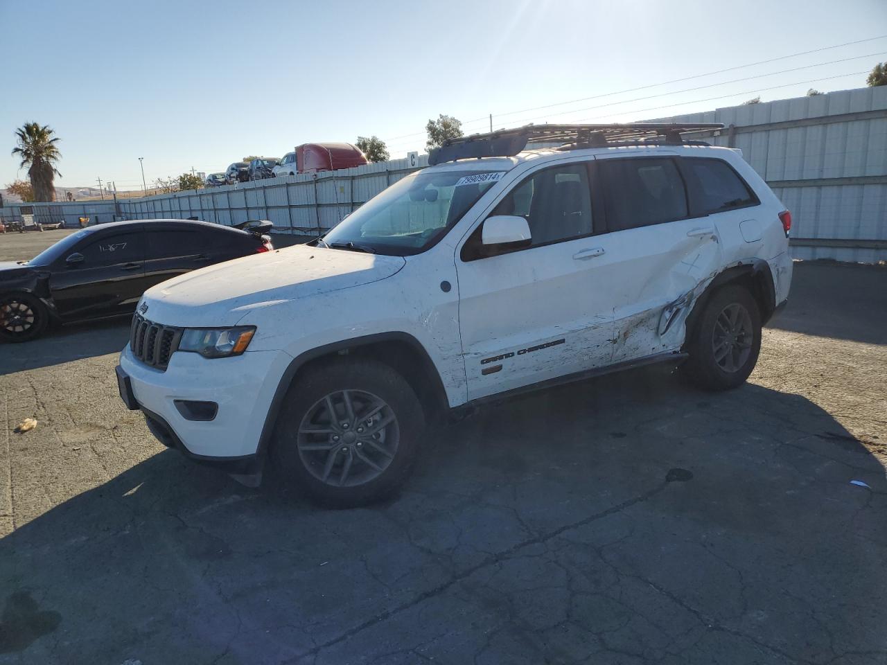 2017 Jeep Grand Cherokee - Image 1