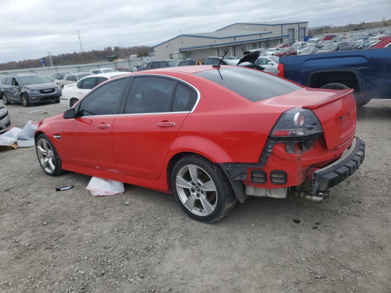 2009 Pontiac G8 - Image 2