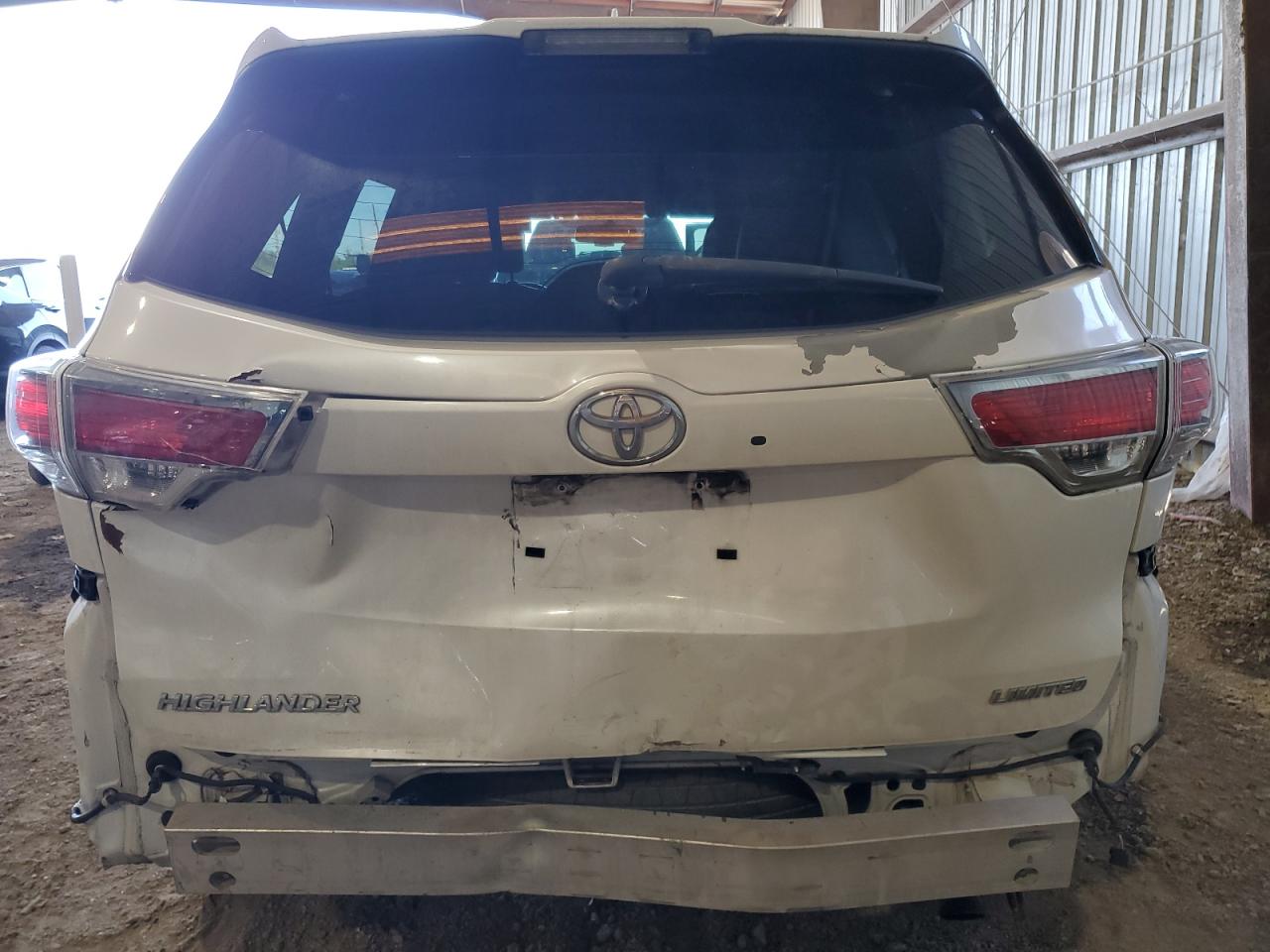 2015 Toyota Highlander - Image 6