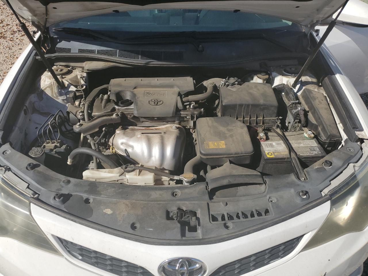 2013 Toyota Camry - Image 12