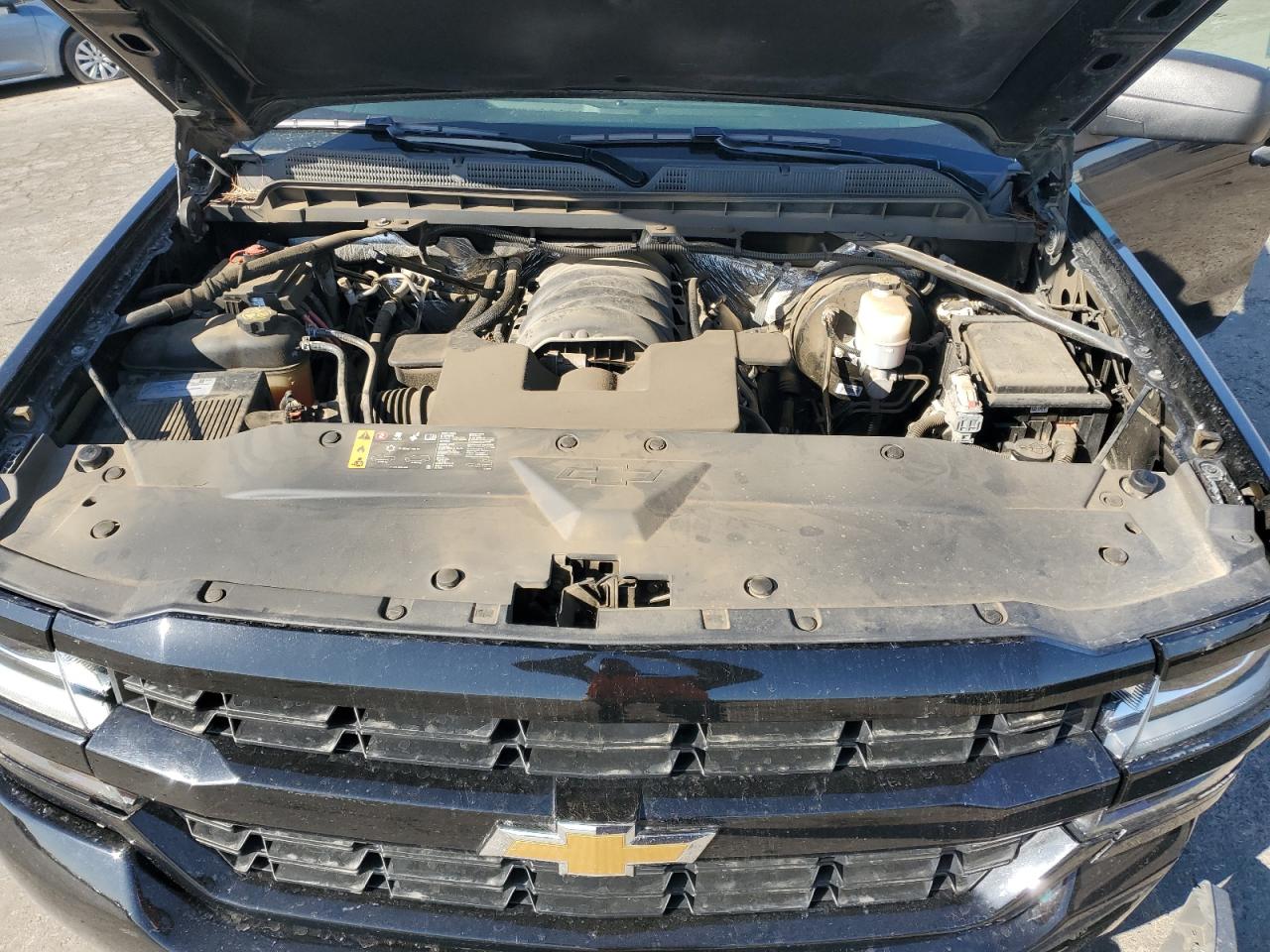 2018 Chevrolet Silverado - Image 12