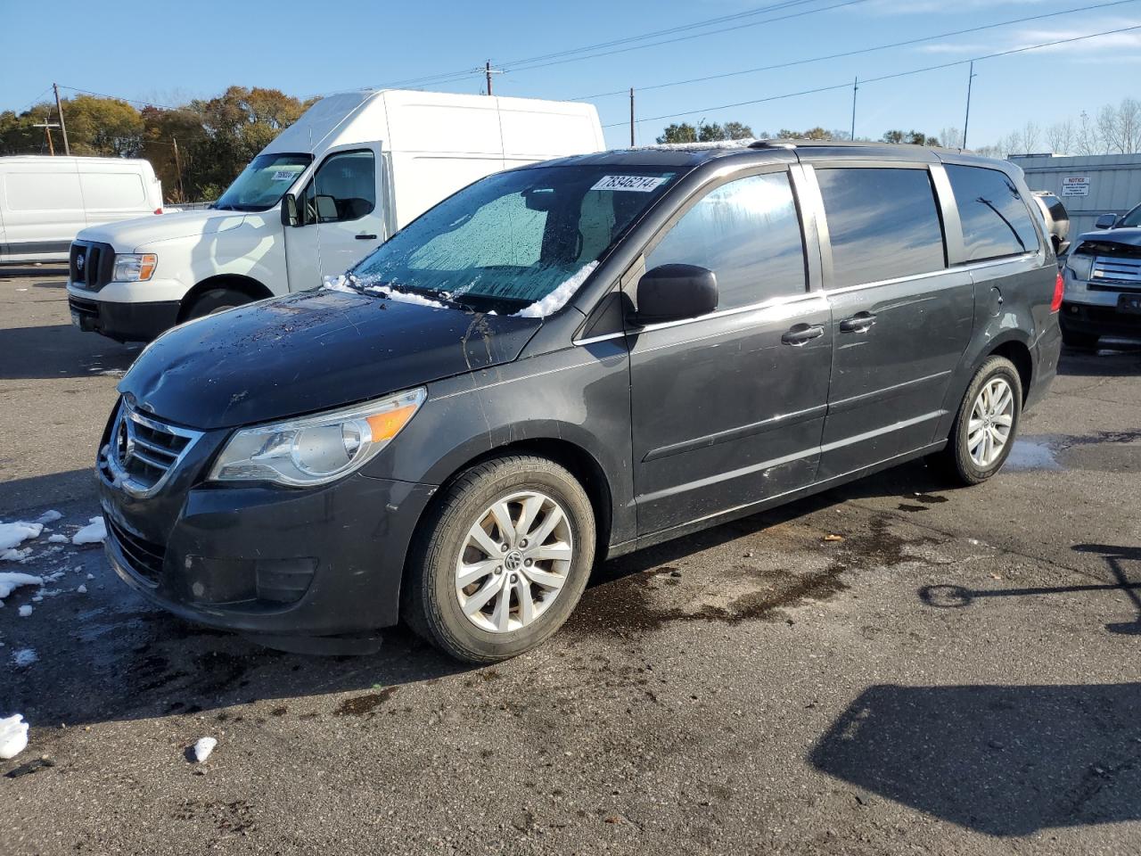 2012 Volkswagen Routan - Image 1