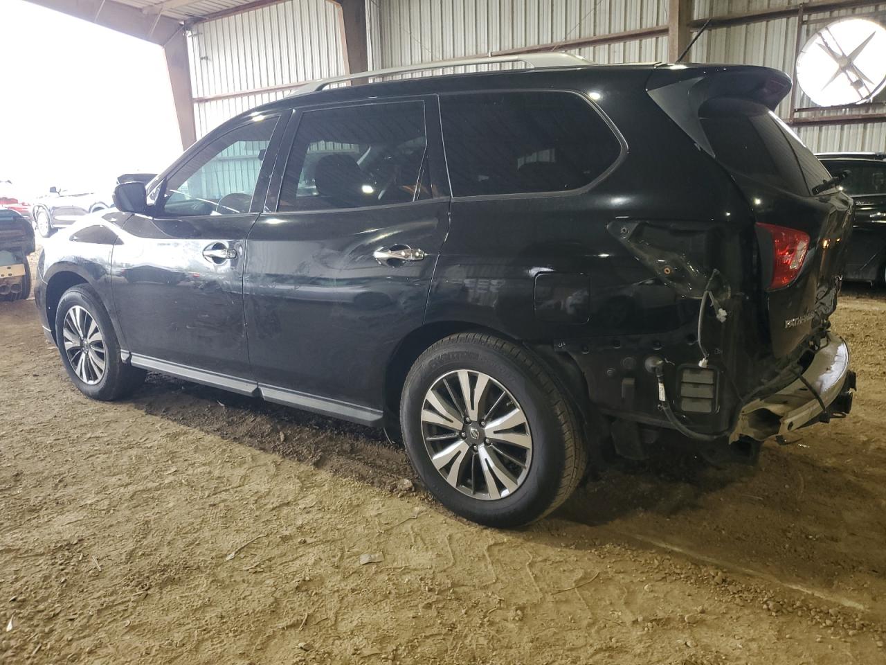 VIN 5N1DR2MN3HC662704 2017 NISSAN PATHFINDER no.2