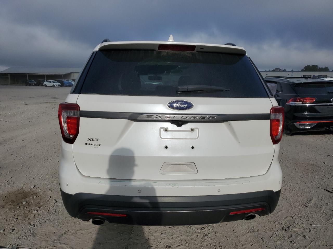 2017 Ford Explorer - Image 6