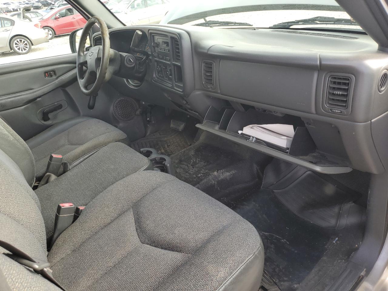 2006 Chevrolet Silverado - Image 8