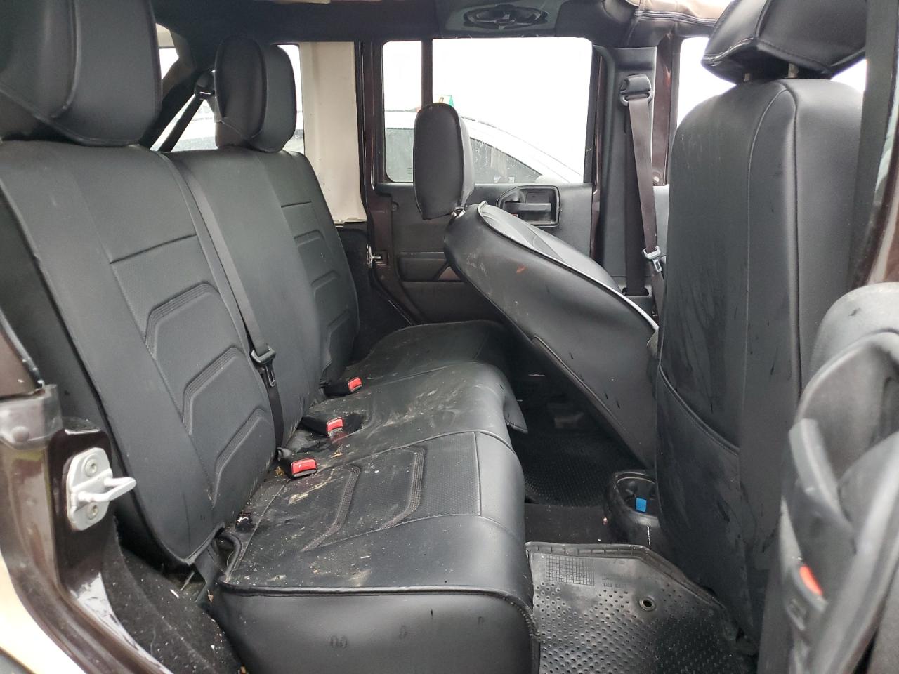 2013 Jeep Wrangler - Image 11