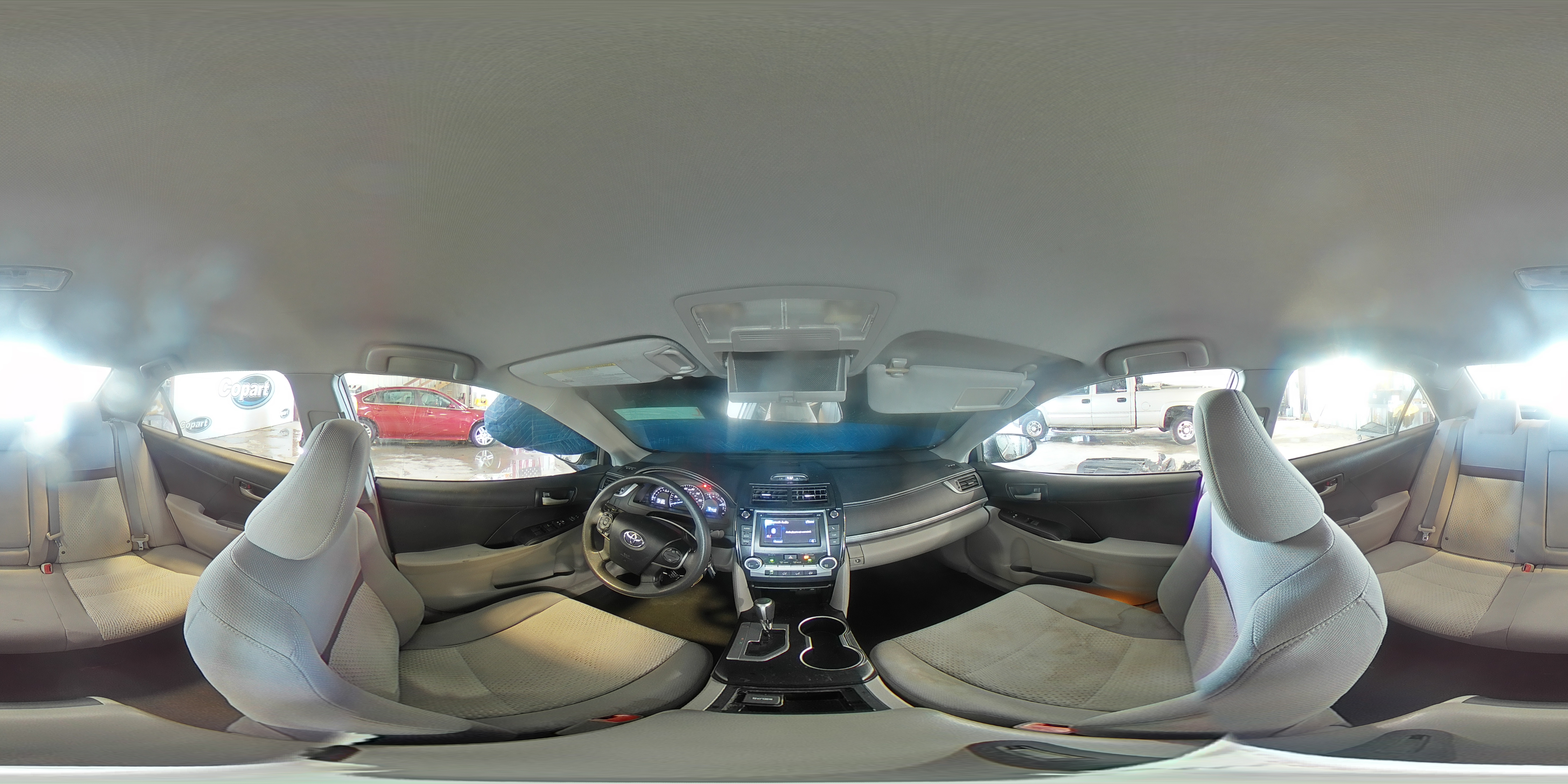 2013 Toyota Camry - Image 15