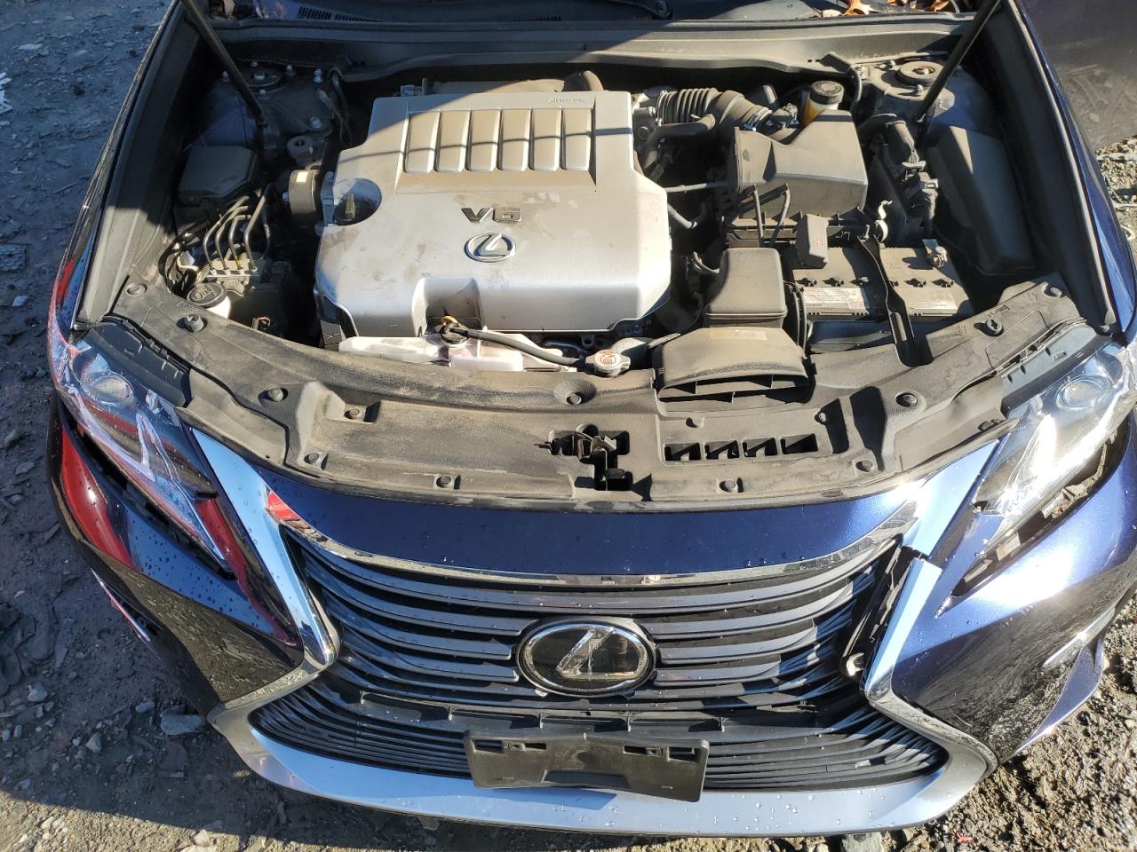 2018 Lexus ES - Image 11