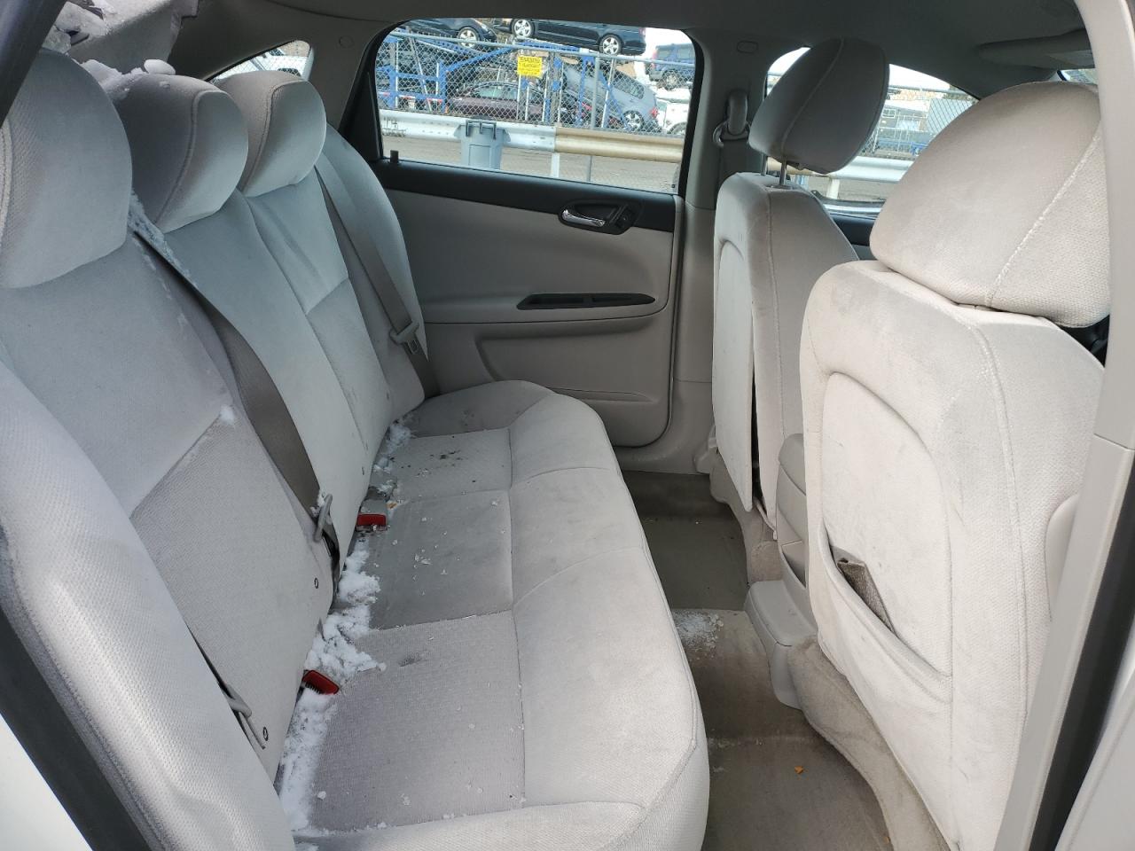 2009 Chevrolet Impala - Image 10
