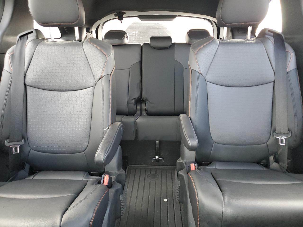 2022 Toyota Sienna - Image 10