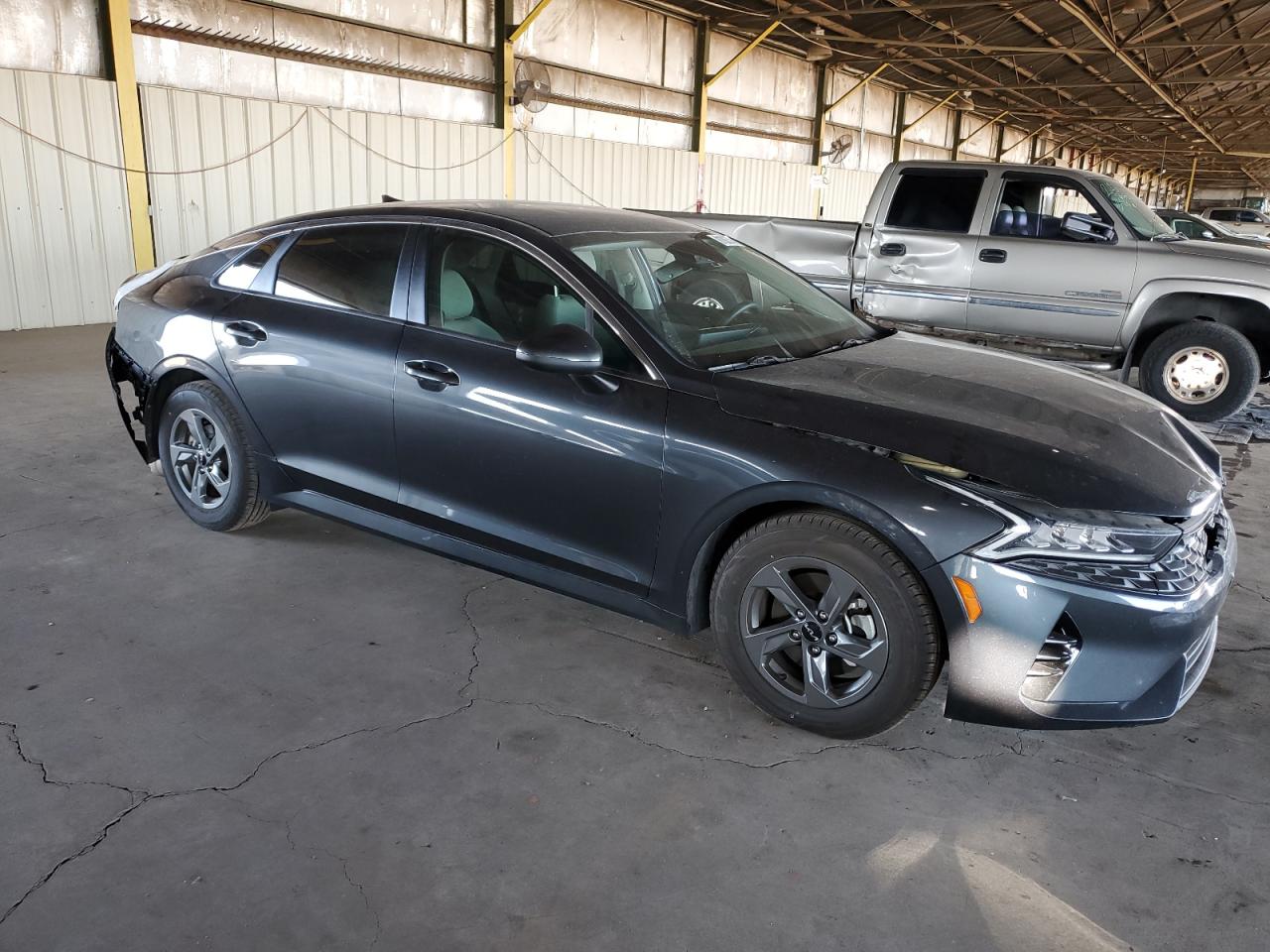 2022 Kia K5 - Image 4