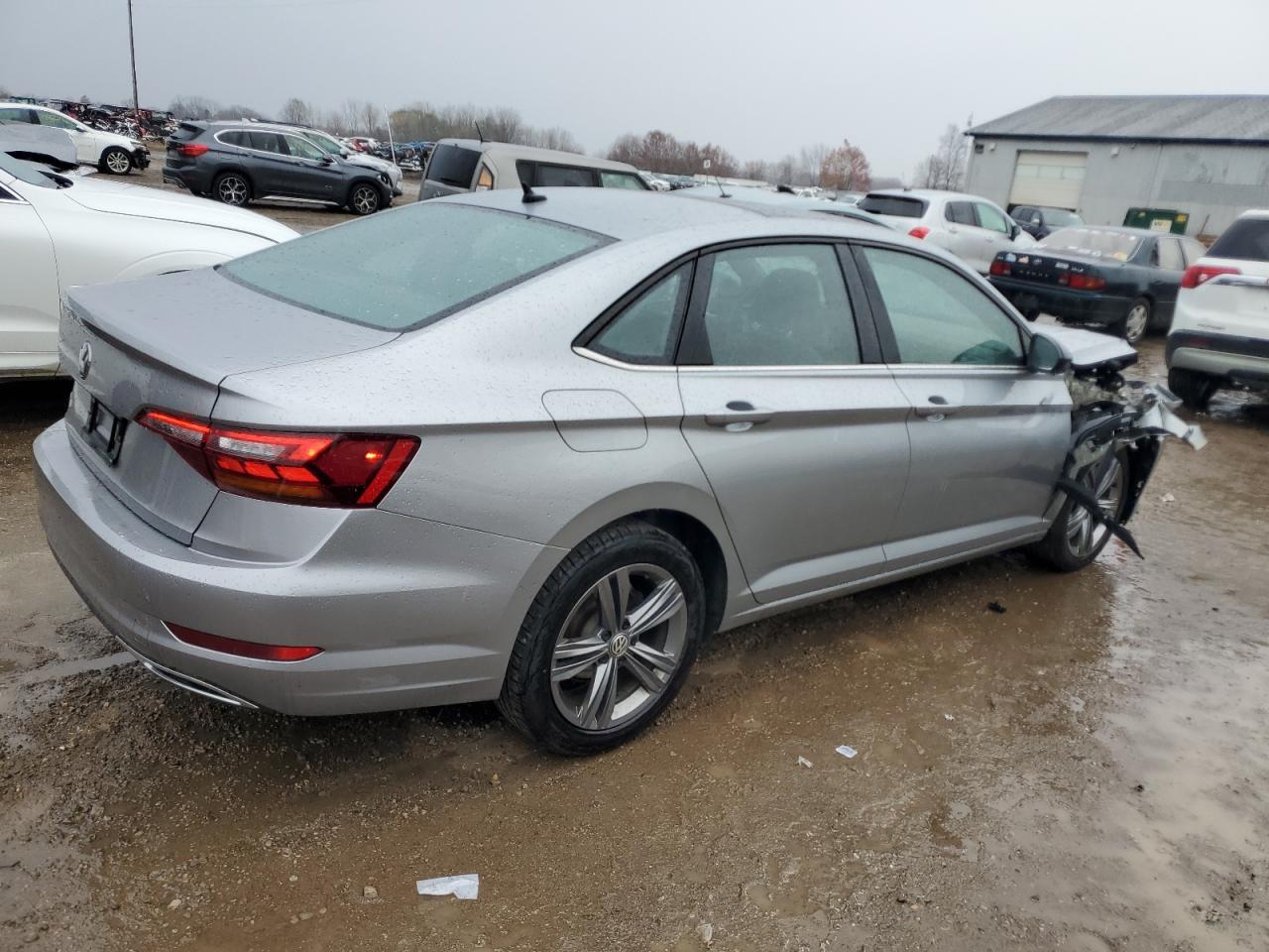 2019 Volkswagen Jetta - Image 3