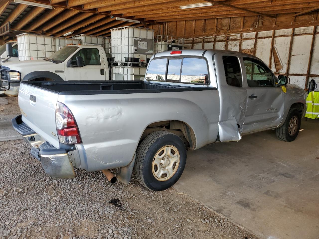 2011 Toyota Tacoma - Image 3