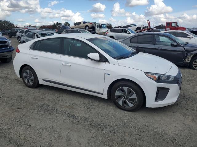  HYUNDAI IONIQ 2017 Белы