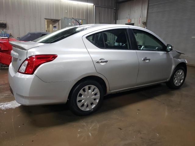  NISSAN VERSA 2019 Silver