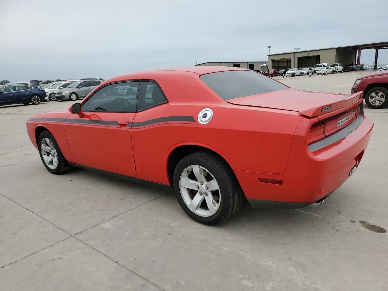 VIN 2C3CDYAG8EH244823 2014 DODGE CHALLENGER no.2