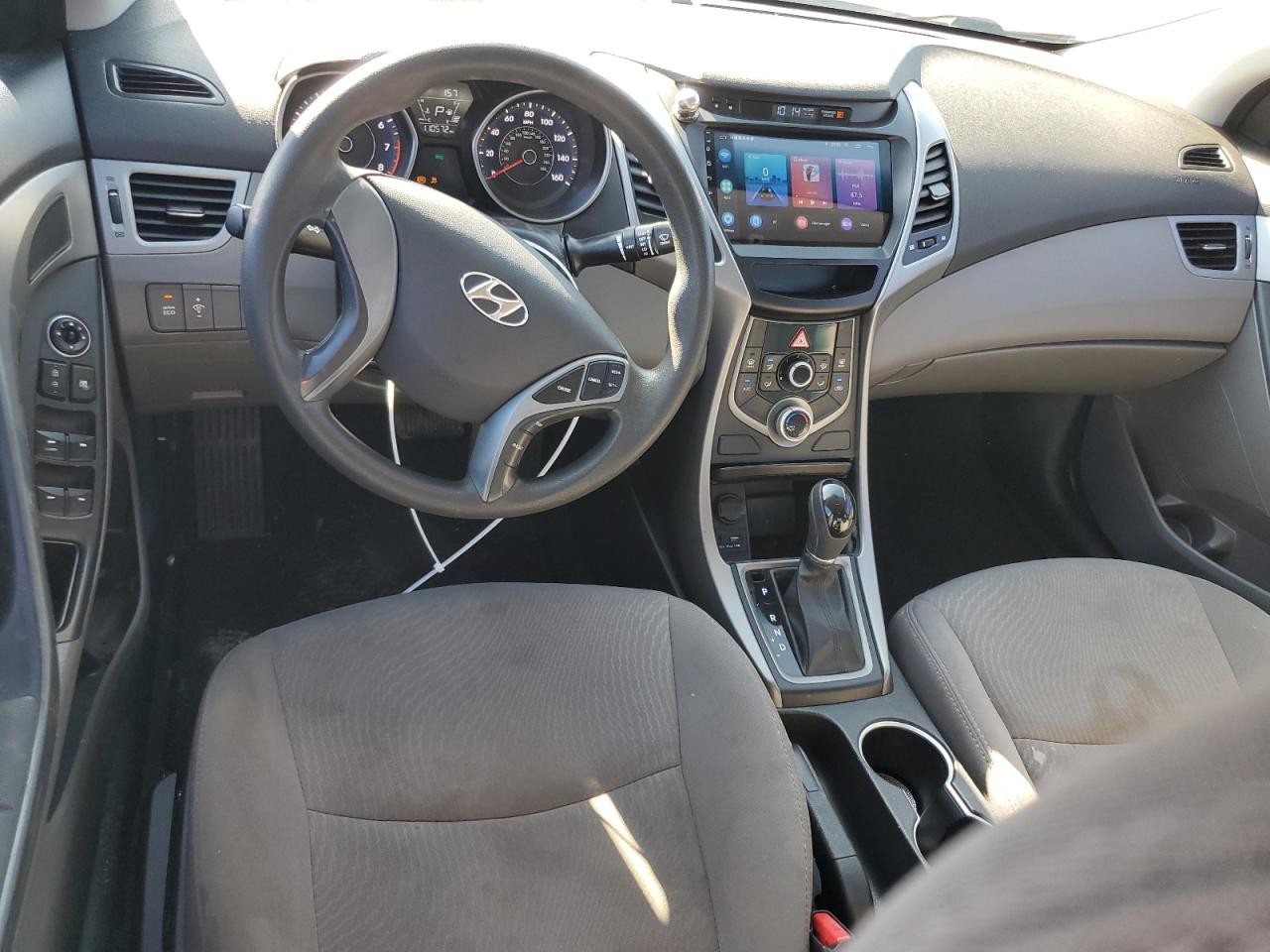 2016 Hyundai Elantra - Image 8