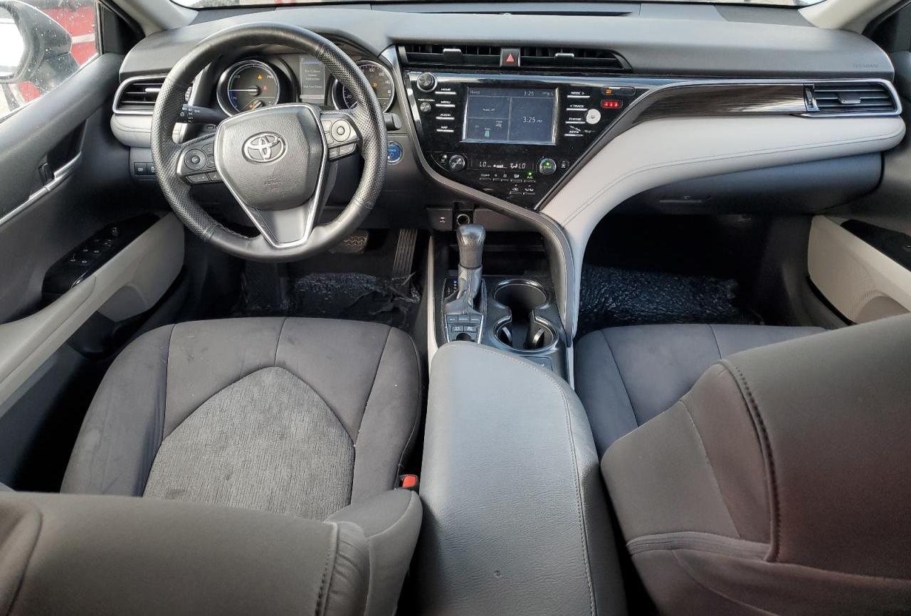 2019 Toyota Camry - Image 8