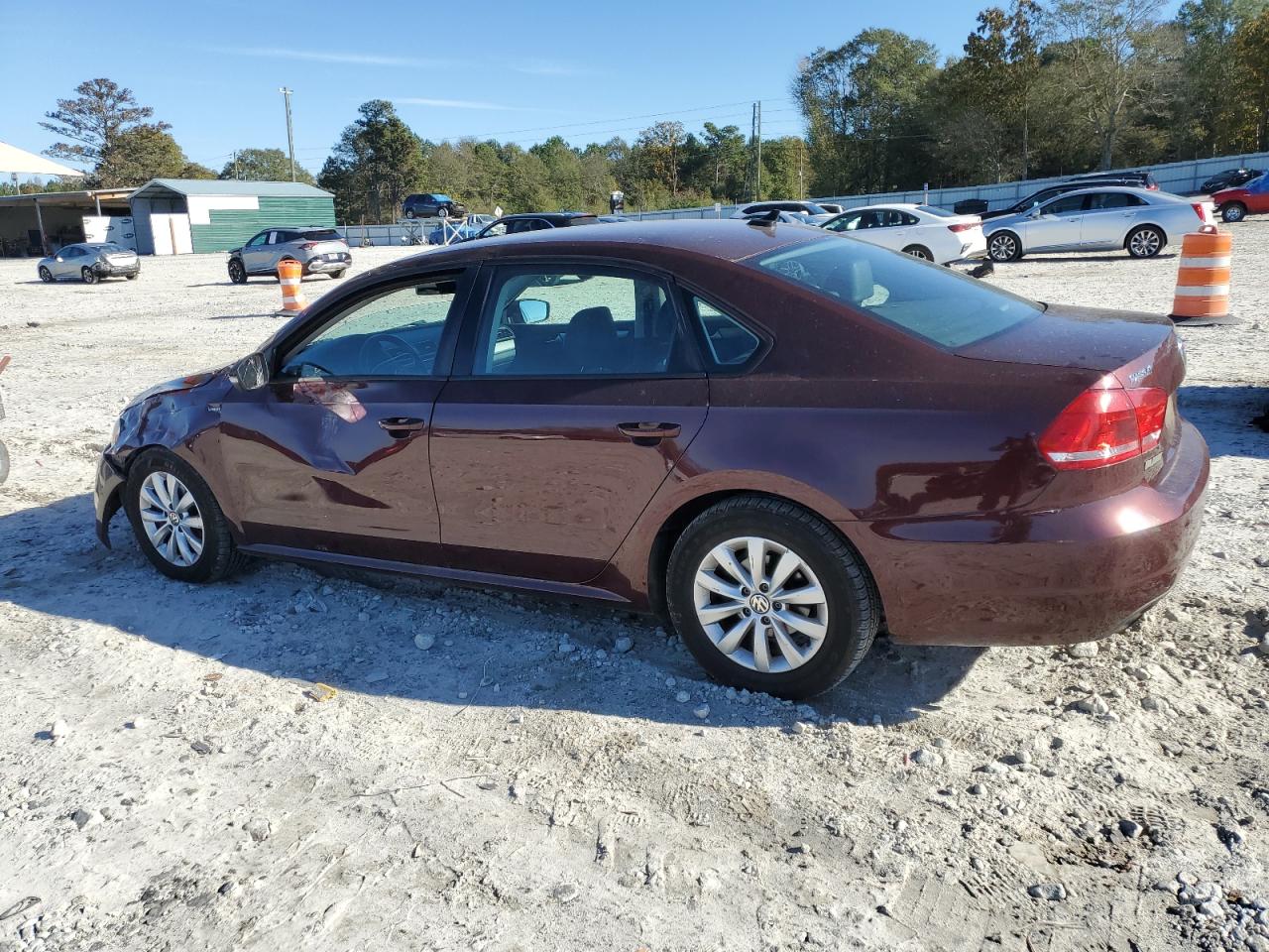 2014 Volkswagen Passat - Image 2