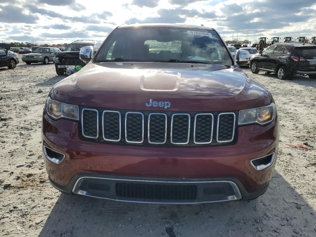 2017 Jeep Grand Cherokee - Image 5
