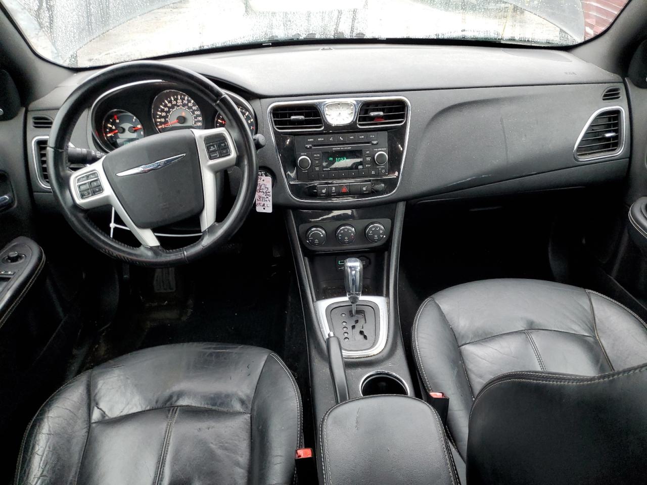 2013 Chrysler 200 - Image 8