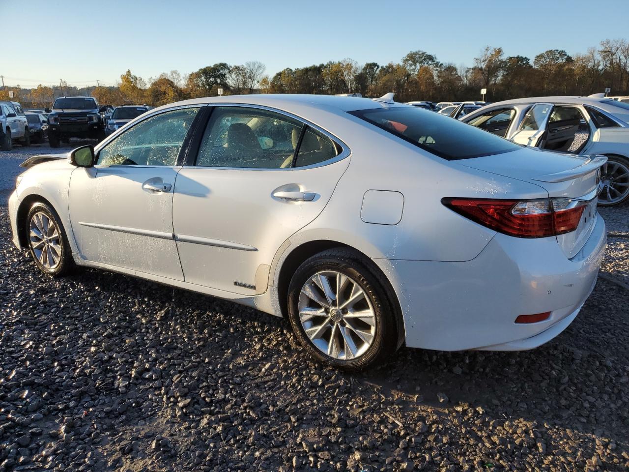 2013 Lexus ES - Image 2