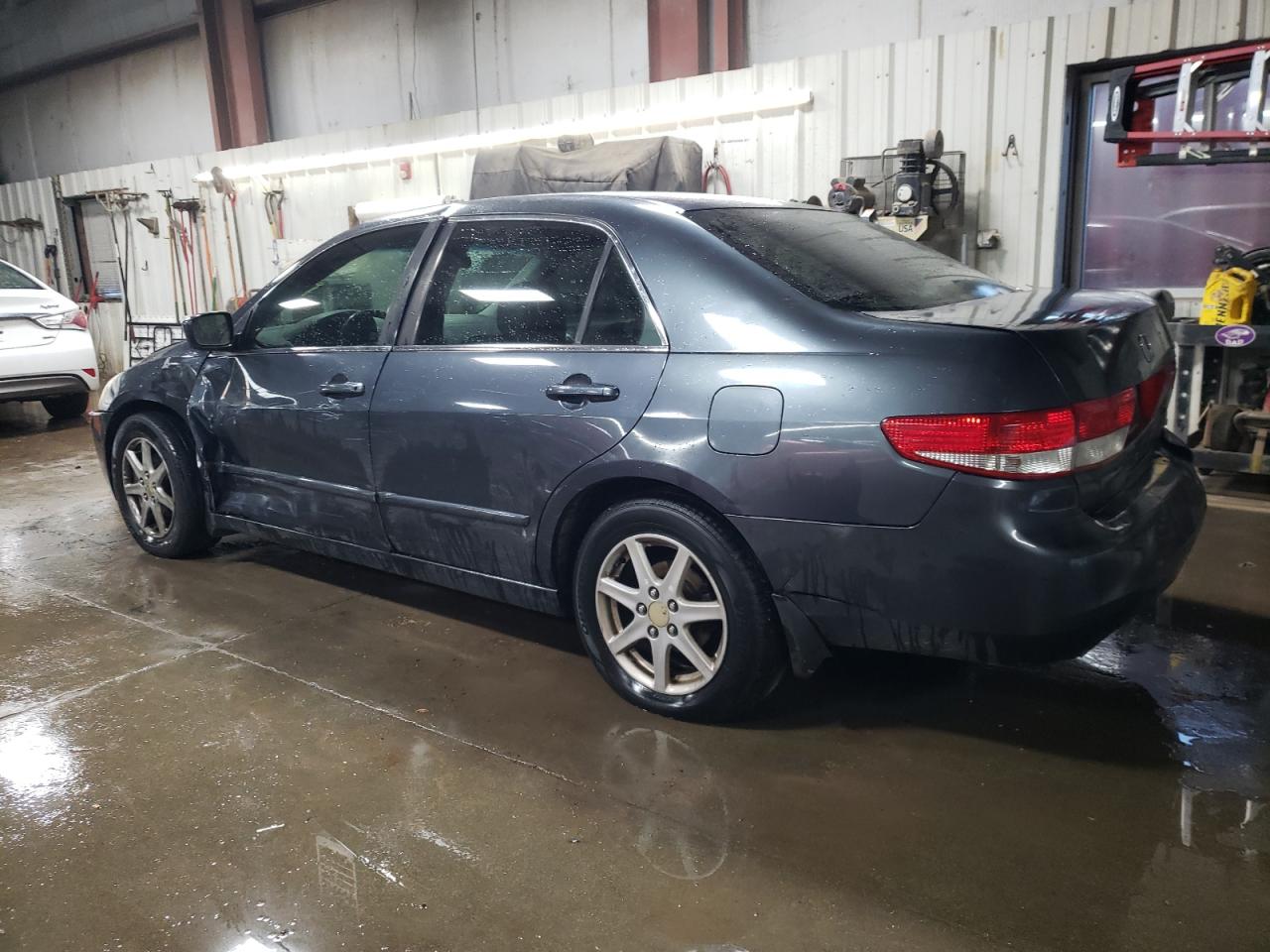 2003 Honda Accord - Image 2