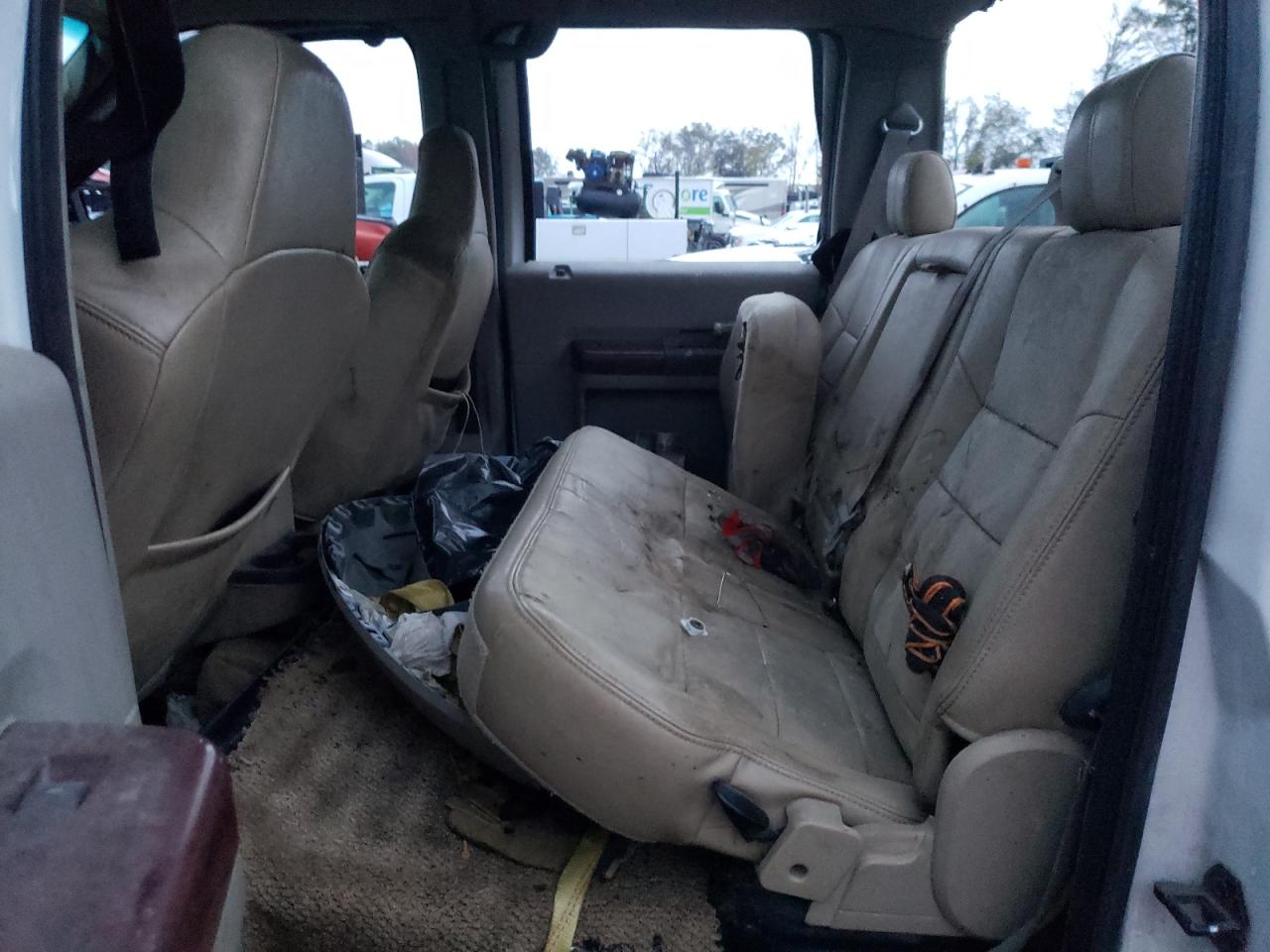 2008 Ford F450 - Image 10