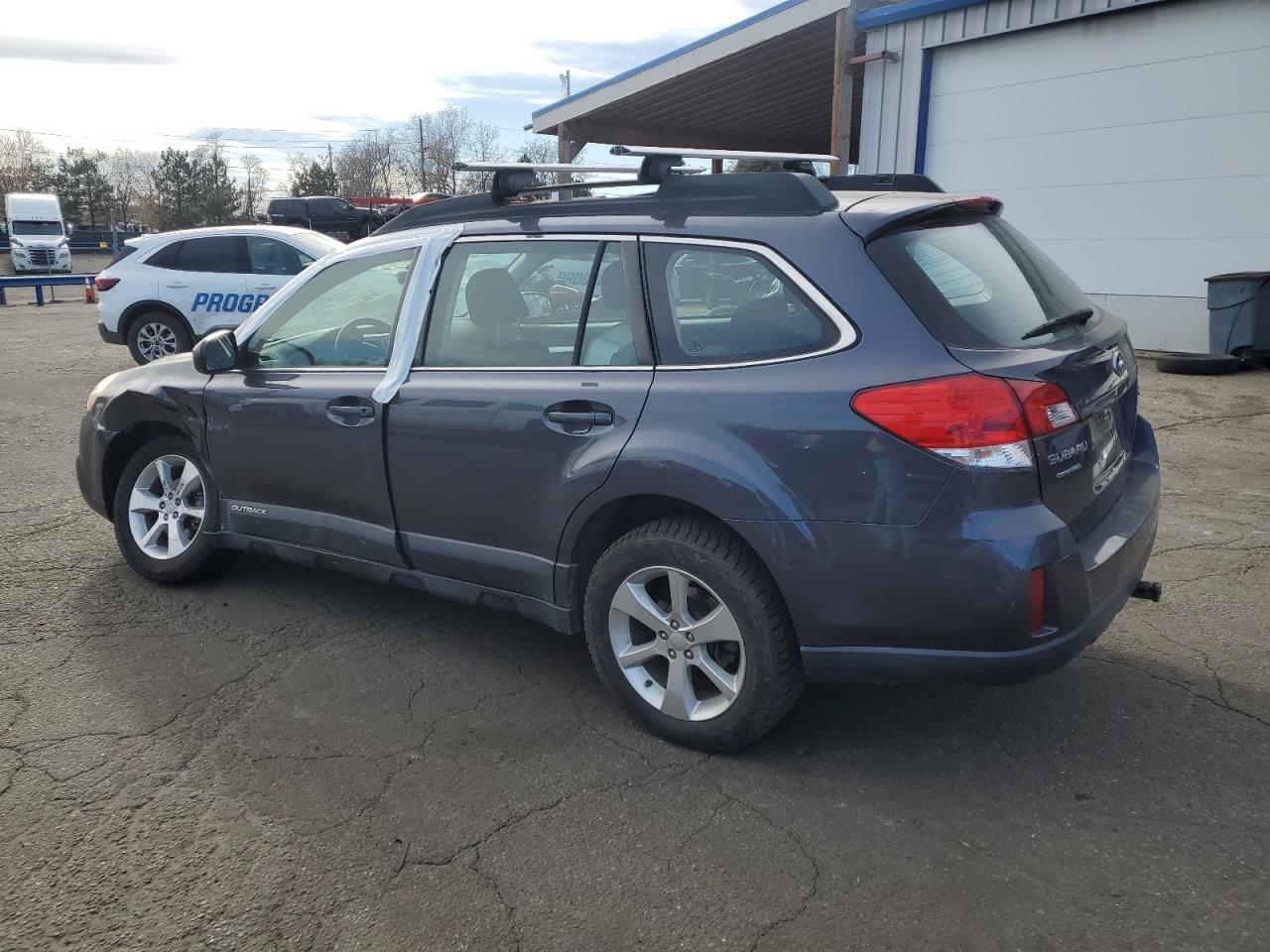 2014 Subaru Outback - Image 2