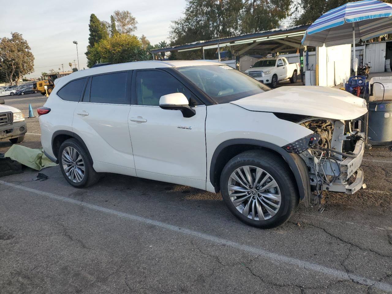2021 Toyota Highlander - Image 4