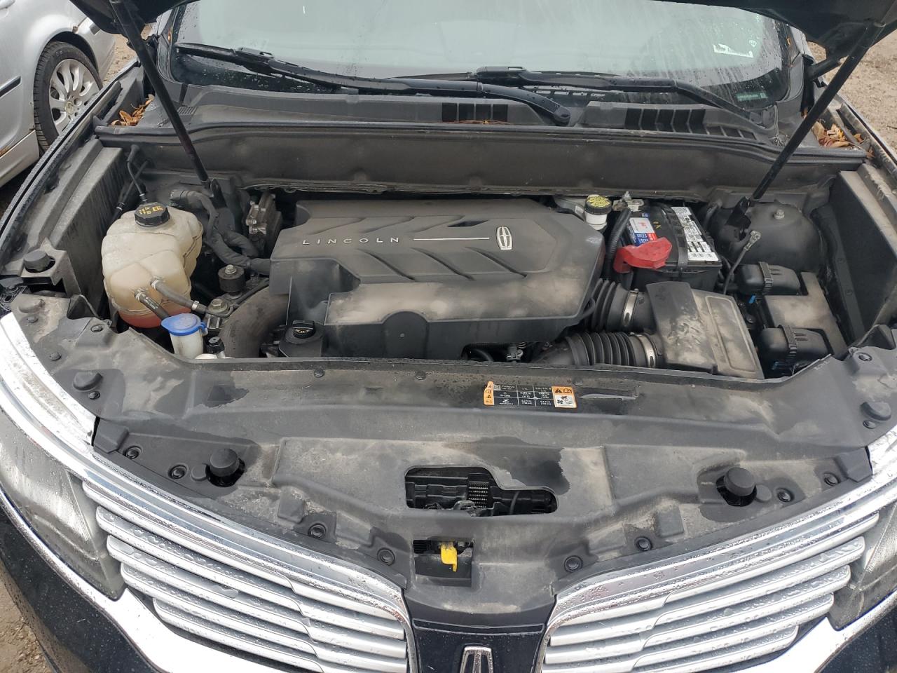 2018 Lincoln MKX - Image 11