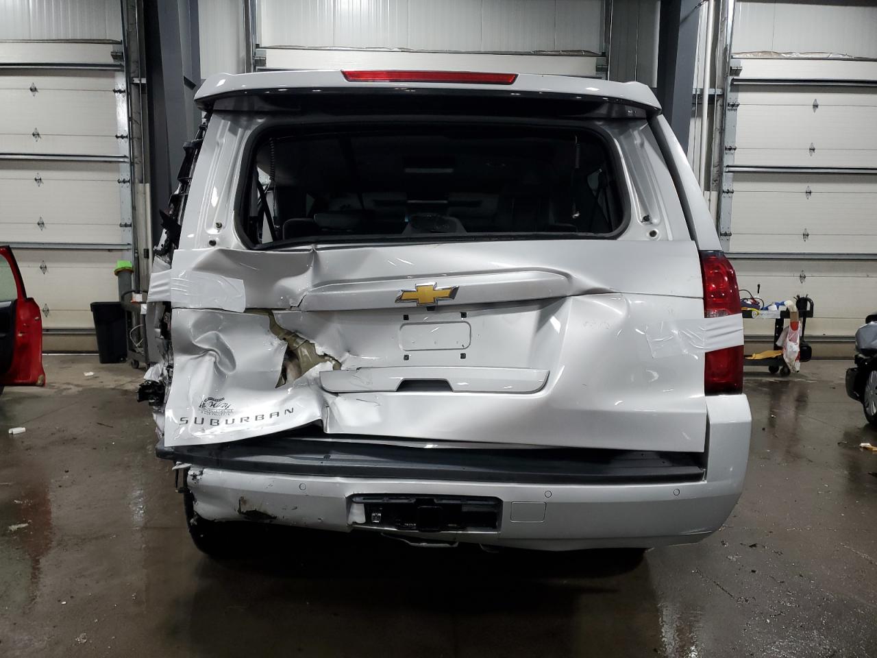 2018 Chevrolet Suburban - Image 6