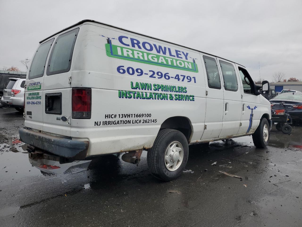 2011 Ford Econoline - Image 3