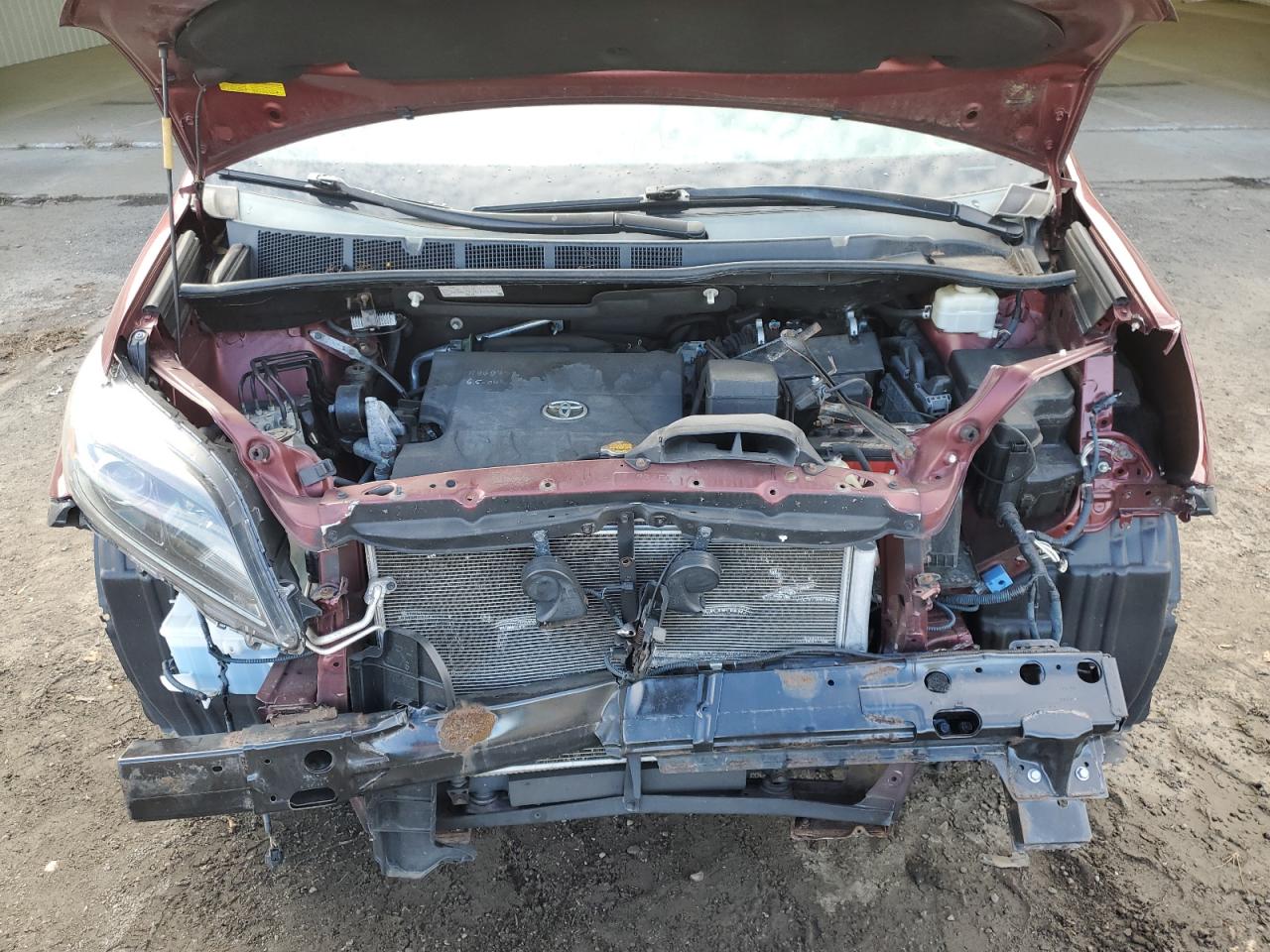 2015 Toyota Sienna - Image 12