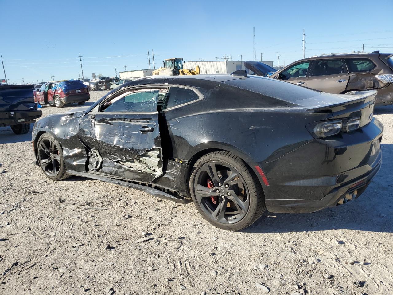 2022 Chevrolet Camaro - Image 2