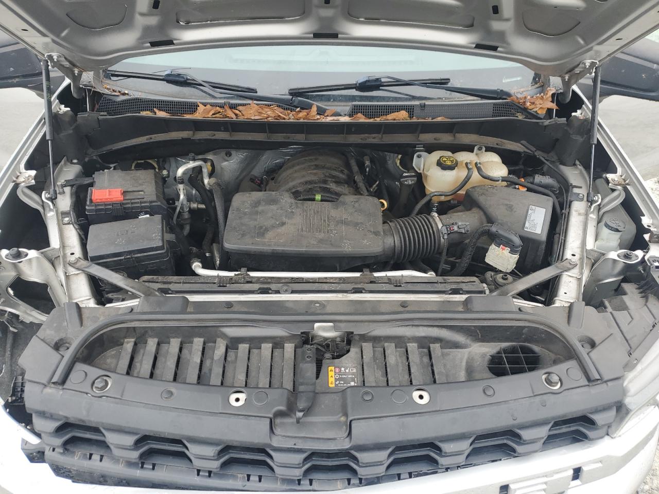 2019 Chevrolet Silverado - Image 11