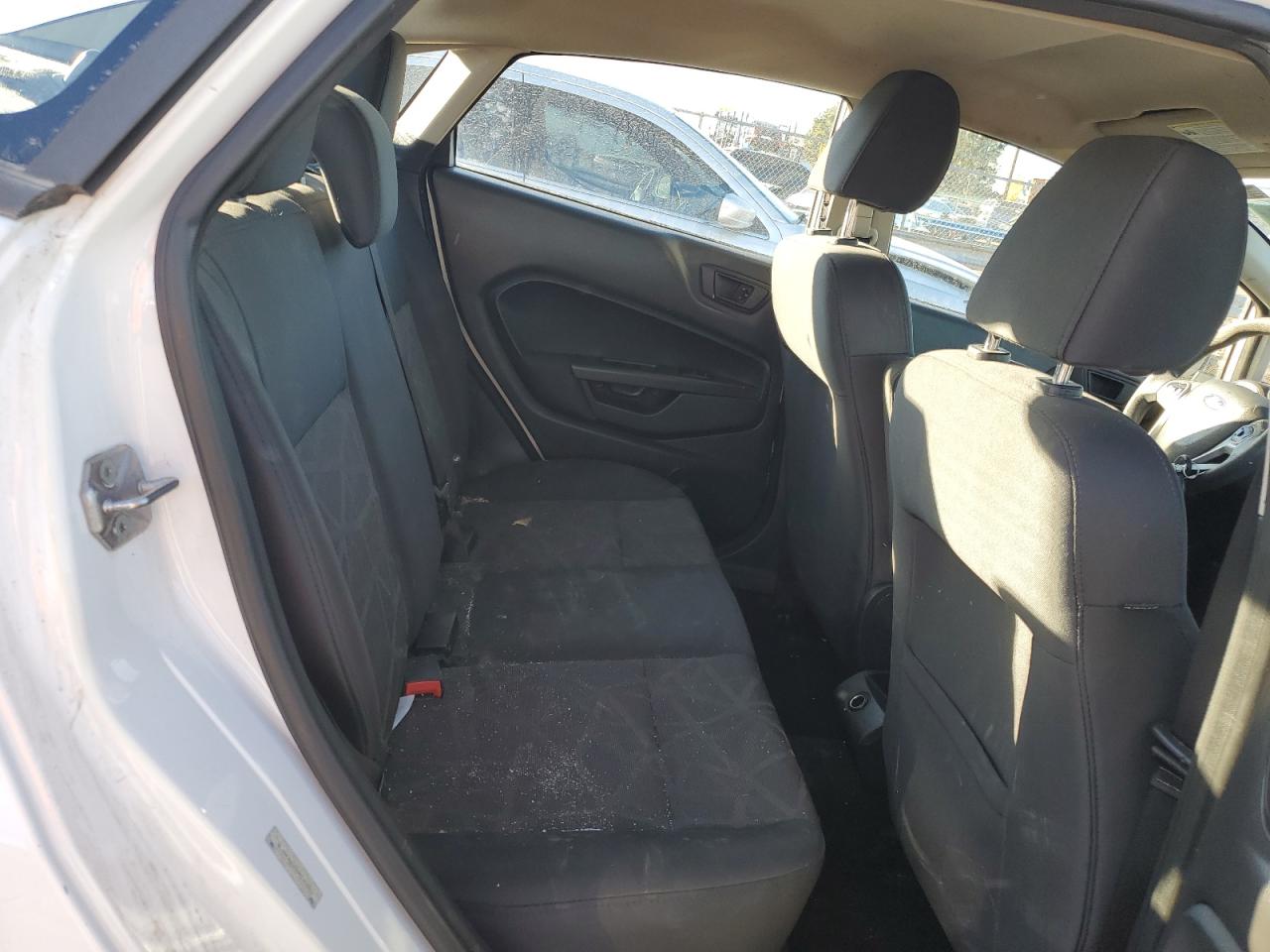 2013 Ford Fiesta Se VIN: 3FADP4BJ0DM123073 Lot: 81130784