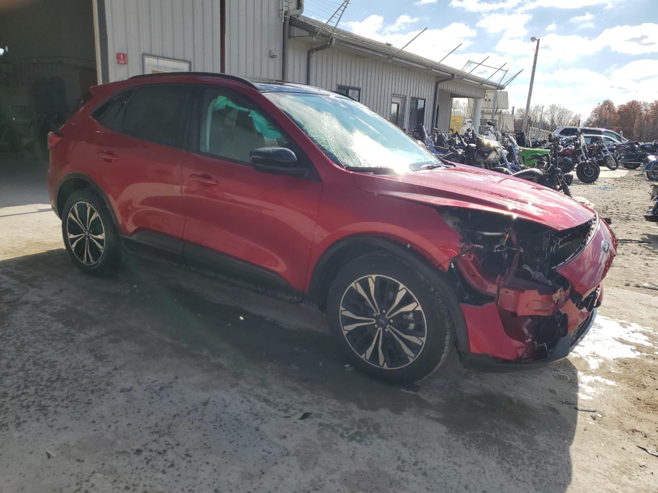2022 Ford Escape - Image 4