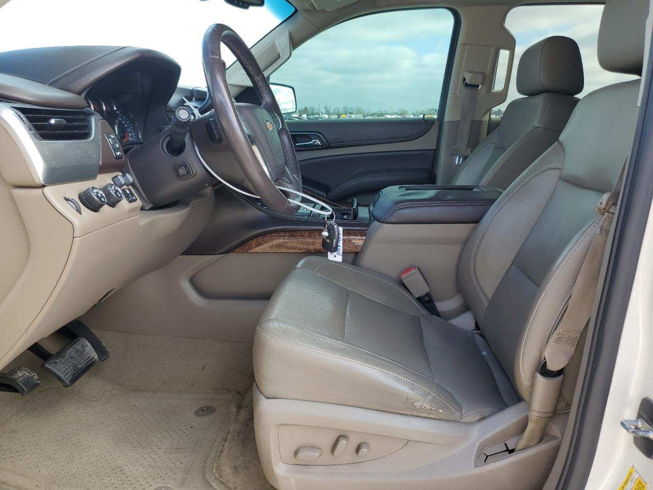 2015 Chevrolet Suburban - Image 7