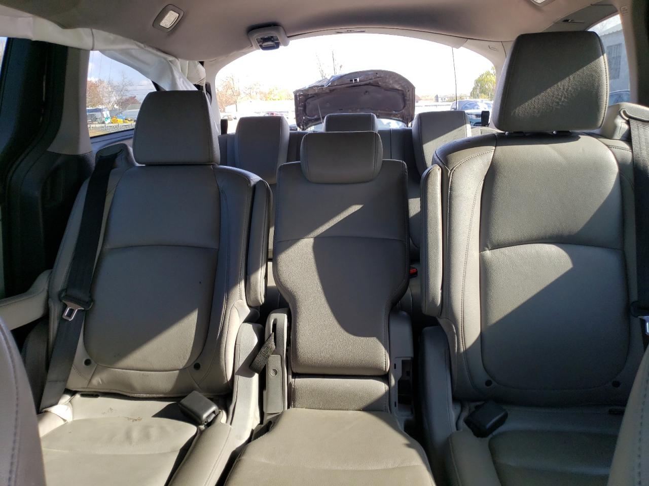 2018 Honda Odyssey - Image 10