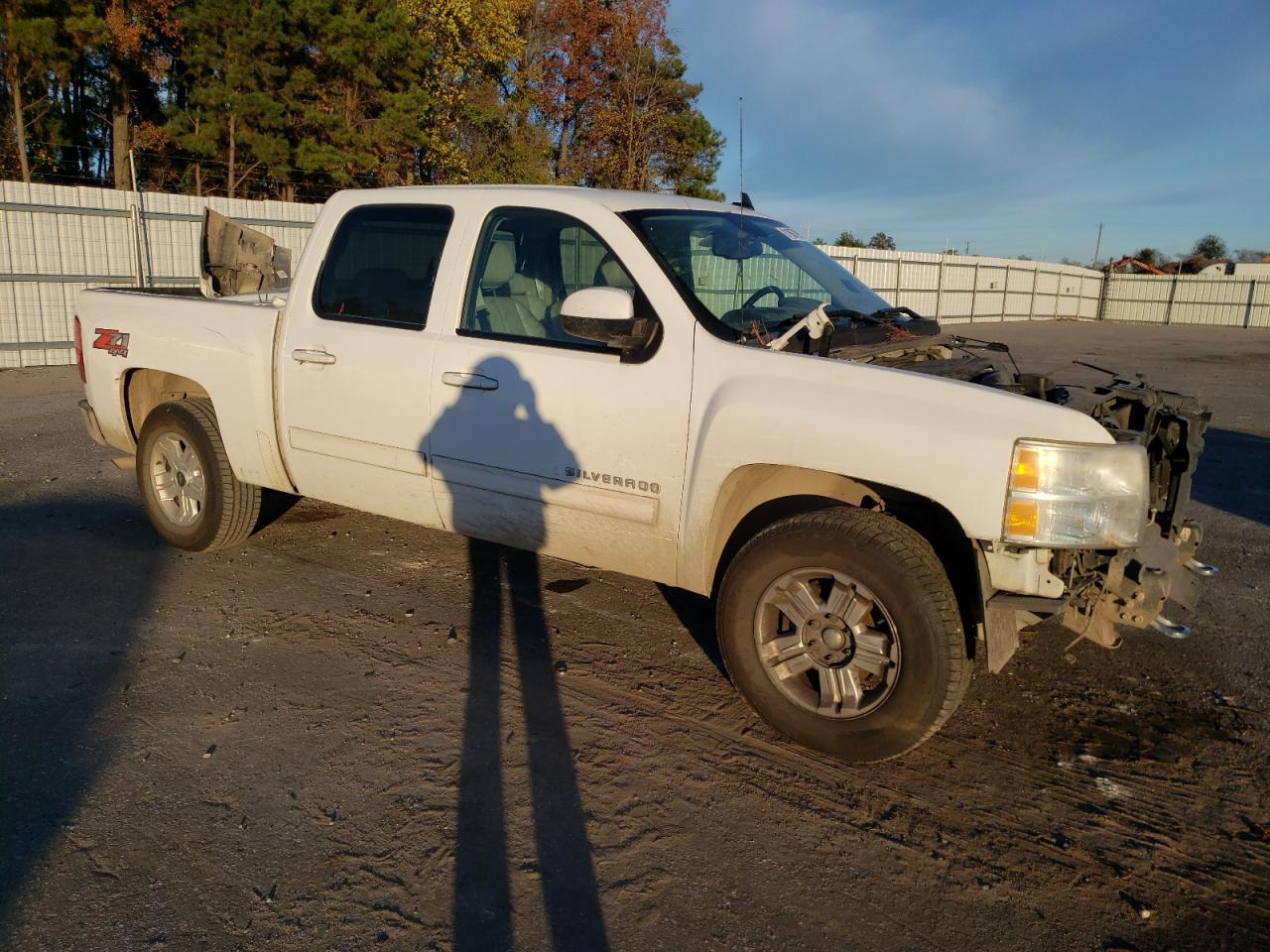 2011 Chevrolet Silverado - Image 4