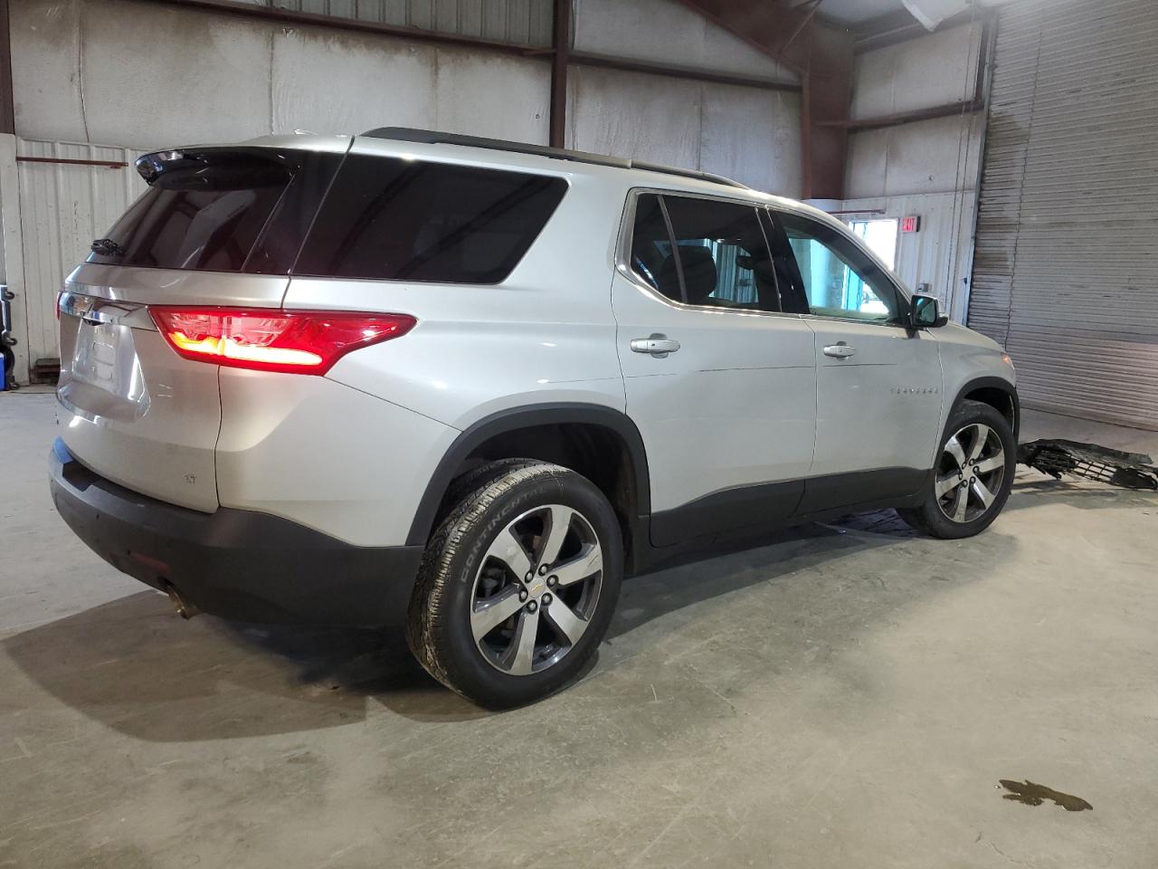2021 Chevrolet Traverse - Image 3